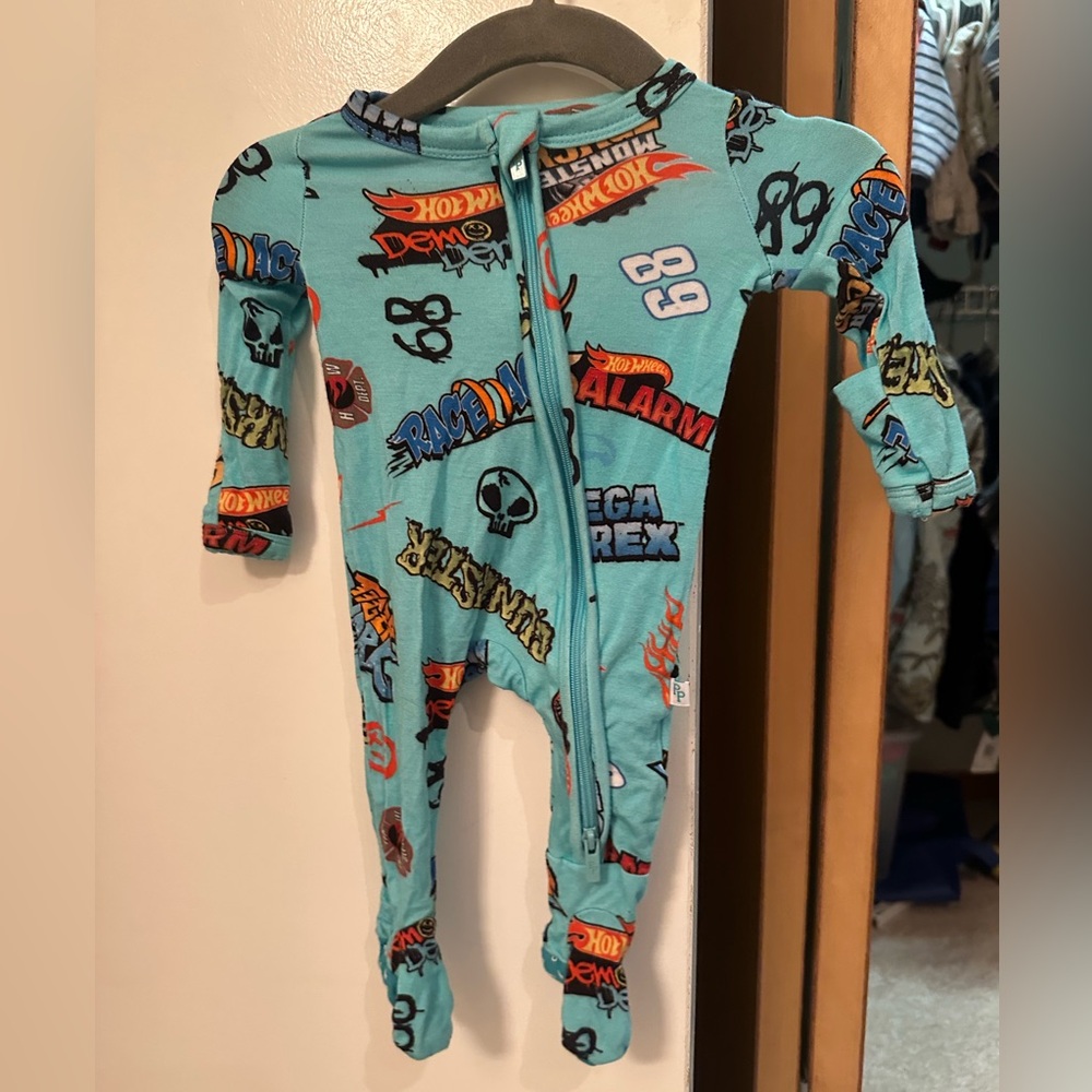 EUC POSH PEANUT X HOT WHEELS PREEMIE Footie Onesie Zipper Pajamas